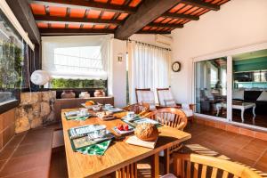 Fabulosa Olivera entre mar y montanas