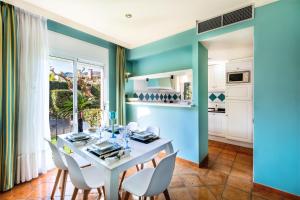 Fabulosa Olivera entre mar y montanas