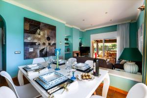 Fabulosa Olivera entre mar y montanas