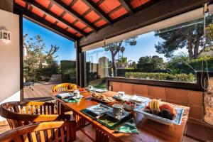 Fabulosa Olivera entre mar y montanas