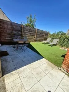 petite maison de ville avec jardin - 埃斯夫尔