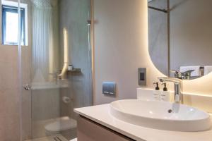 Vive One by Bliss Collection