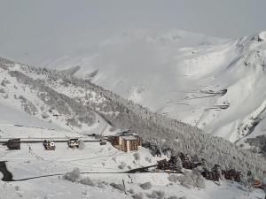 Appartements Saint lary soulan pied des pistes du Plat d Adet : Appartement 3 Chambres