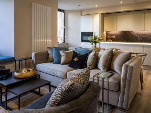 Arran Shores Luxury Shorefront Apartment 5