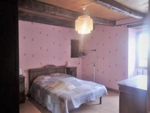 Maisons de vacances GITE Piscine CAHORS : photos des chambres