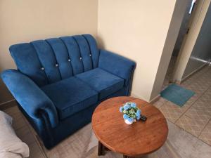 Elegant studio blue stays