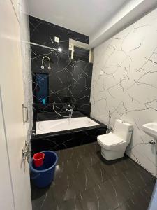 Blue Water Beach Homestay - Private beach DH