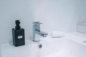 Sleeps 4, Duplex Apartment, Long Term Disc