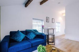 Sleeps 4, Duplex Apartment, Long Term Disc