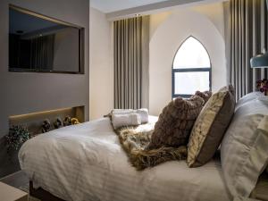 Arran Shores Luxury Shorefront Apartment 4