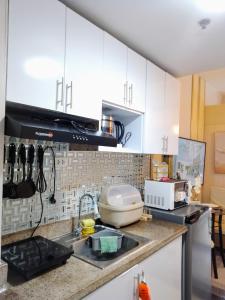 GM STAYCATION - 1 Bedroom, Parking, Gym, Pool, Getaway, Condo