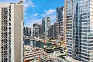 Luxury 1BR in Business Bay - Close to Dubai Mall, Burj Khalifa & City Sights