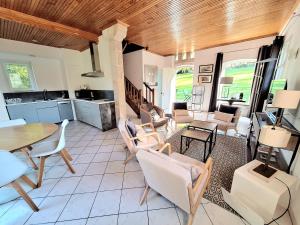 Appartements LA MAISON DES CHEVAUX : photos des chambres