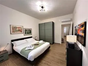 Domus Florence apartment - Castello