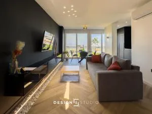 Pink Lake view Apartment - Los Altos