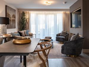 Arran Shores Luxury Shorefront Garden Terrace Apartment 6