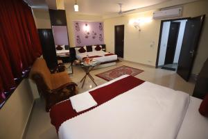 Airport Hotel Port View,Complimentary Airport Pickup or Drop