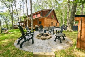 Foxcroft: New, Lake Access w. Dock Slip, Hot Tub, Pool Table - Ubytování bez kategorie ve městě Oakland