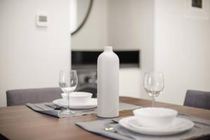 Modern 2-Bedroom Apartment in Aykon Tower C