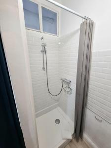 La Chambre Bleue - Chambre avec salle de bain