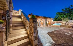 Rustic stone holiday house with pool