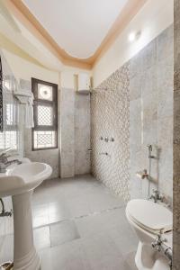 Alaya Stays 2 BHK With Garden & Outdoor Area - Abhimanyu Mansion Topaz