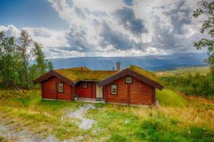 Mountain Getaway With Sauna And Views