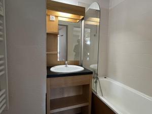 Appartement 5 pers, 6ème étage, WIFI, casier à ski, La Plagne - FR-1-351-185