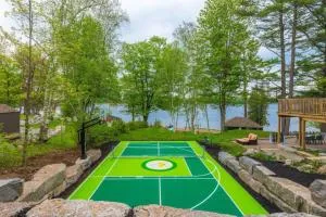 LUX Lakefront Sleeps18 Pickleball HotTub Sauna Gym Arcade Basketball Volleyball - Lakefield