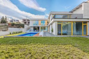 Villa Tabori Hill - 3BR Luxury Villa in Tbilisi