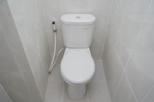 Comfort and Homey Studio Room at Serpong Garden Apartment By Travelio