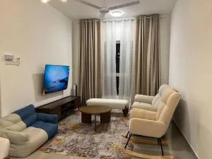 BlueLakeHomestay - LBS SkyLake Residence - Kampong Pulau Sebak