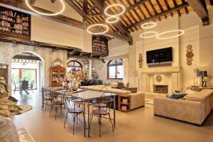 Villa Tagliaferri by PosarelliVillas