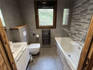 Appartements Appartement 5 pieces, Les Saisies, jacuzzi, parking, skis aux pieds - FR-1-810-15 : photos des chambres