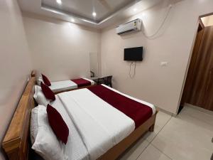 Hotel Hare Krishna Dham