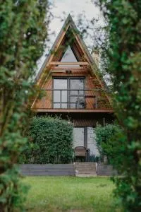 Nyaktekercs Wood Cabin - Hot Tub - Chlʼaba