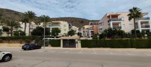 Apto en Cullera con terraza, piscina, parking y wifi gratis