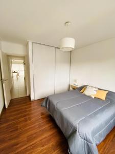 Depto Lamadrid - Zona Guemes 2 amb luminoso