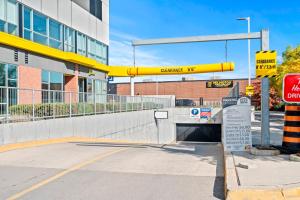 Bright Suites Finch West steps to Metro by hotel DUKE