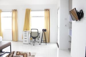 Spacious and Modern Studio Room Apartment at Grand Asia Afrika By Travelio