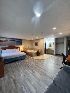 King Studio, Suite, Non-Smoking room in Days Inn by Wyndham Clearfield