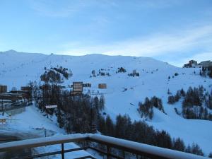 Appartement moderne à Plagne Centre avec balcon, 2 chambres et Wifi - FR-1-351-93