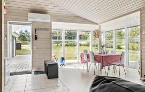 3 Bedroom Awesome Home In Ebeltoft