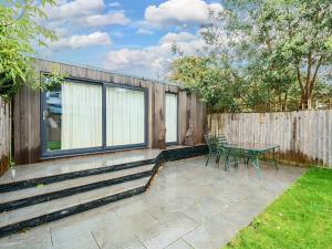 Modern 4 Bed inc Garden Room Parking - Oxford - Pass the Keys