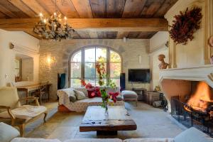 Villas Mas Des Cigales et Roulotte Lambesc : photos des chambres