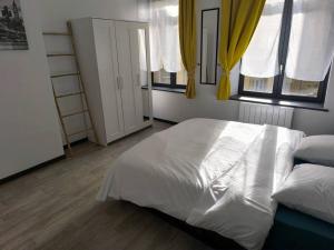 Appartements Rivage Ardennais - chateau - CHU -T2-queen size : photos des chambres