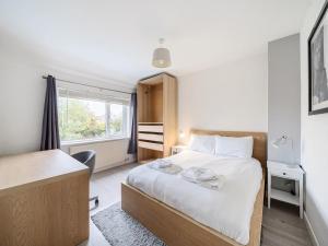 Pass the Keys Modern 4 Bed inc. Garden Room Parking - Oxford