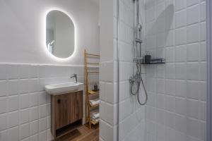 New & elegent apartment just 5 min walk to the Capital by SF HOMES