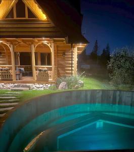 Wooden Chalet WRÓBLOWA CHAŁUPKA przy Dolinie Chochołowskiej