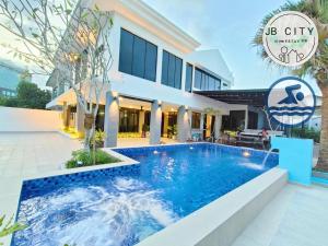 Luxury JB Villa by RR JBcity